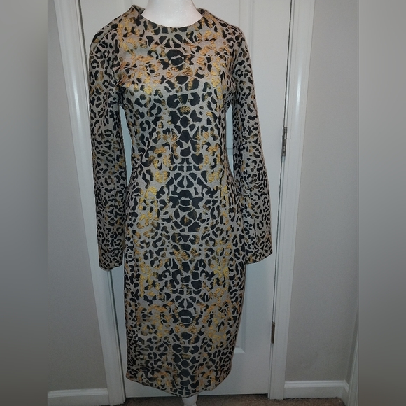 Dress - Picture 2 of 2